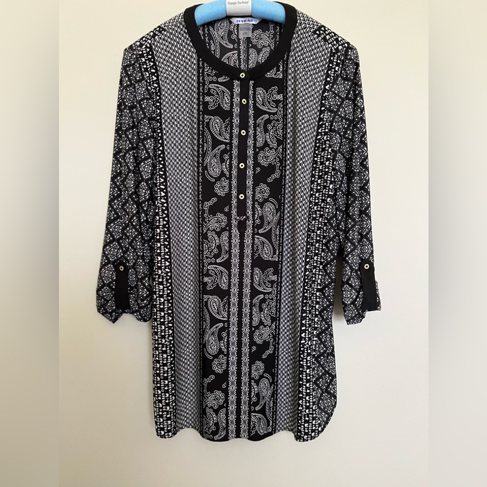 Nygard Dressy Black and White Button Down Paisley Tunic Large